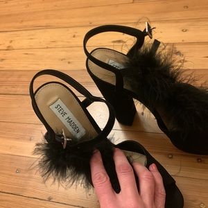 Fun heels never worn with fur on them . Will dress up any outfit